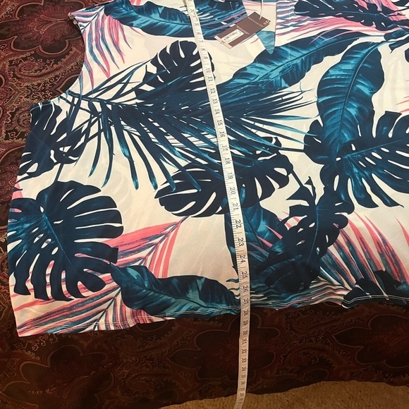 Worthington top/blouse size 5X, colors white turquoise black white pink. - Picture 3 of 13